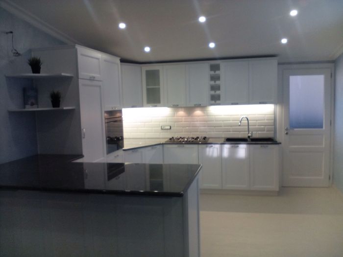 Finalmente i primi mobili - 1