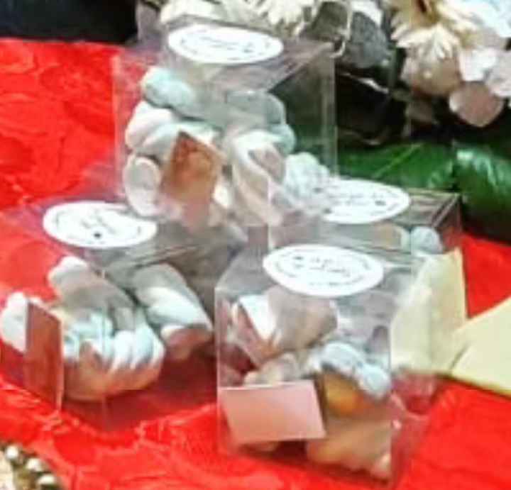 Cosa scrivere nei bigliettini per i confetti di nozze? - 1