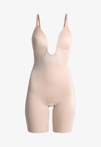 Soluzioni intimo e body per abiti con schiena nuda o scollata 43