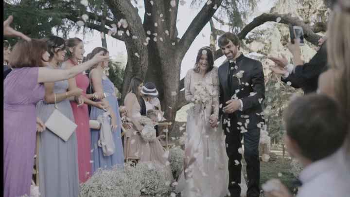 Riso, bolle di sapone, petali o coriandoli? - 1