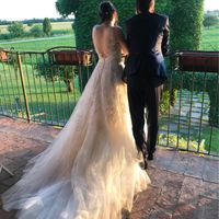 Acconciatura con fiori freschi - 1