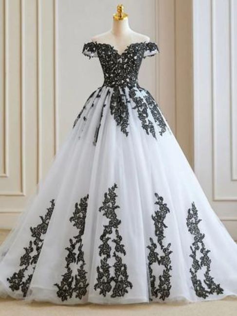 Abito con un pizzico di nero 5