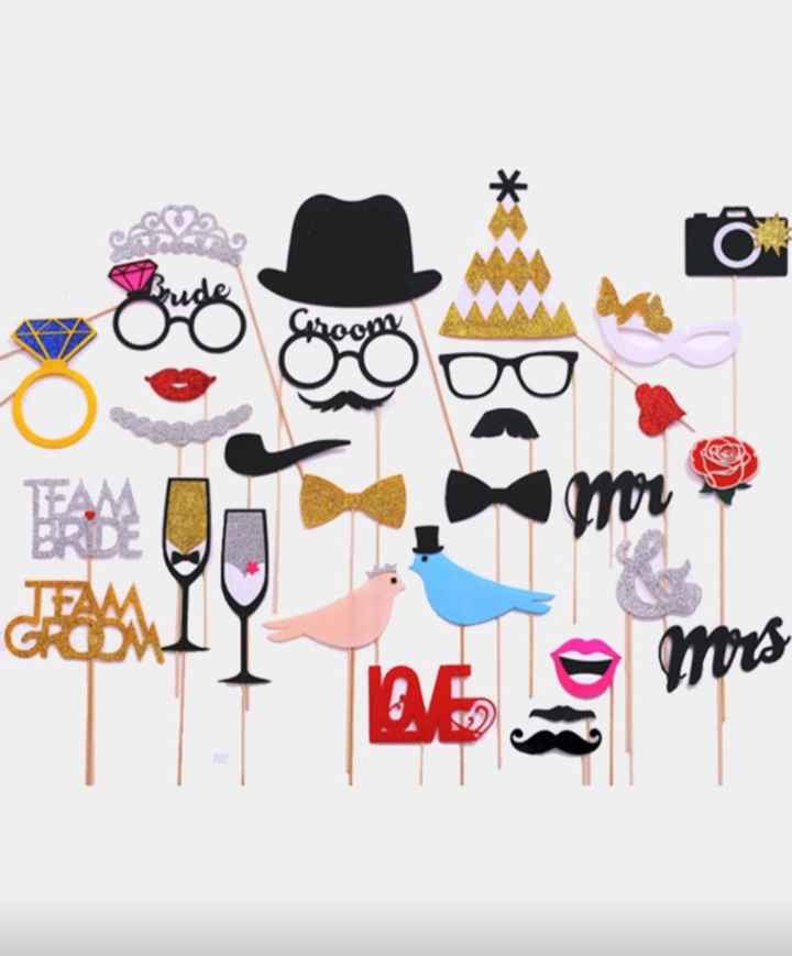 Tavoli e decorazioni varie - 3