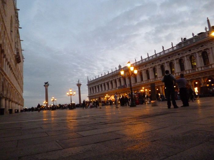 ..................................