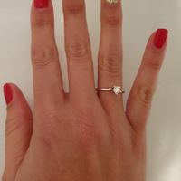 E ora mostraci una foto del tuo anello di fidanzamento! - 1