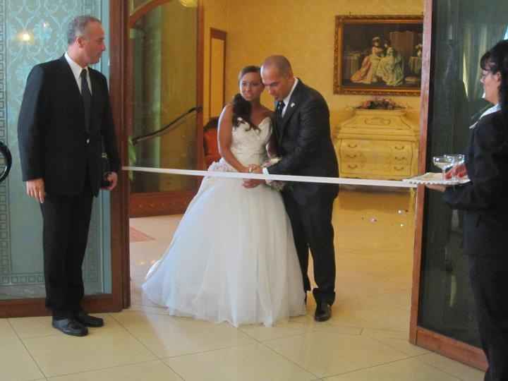 il taglio del nastro al ristorante
