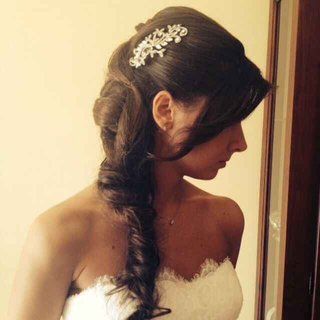 Semiraccolto laterale romantico