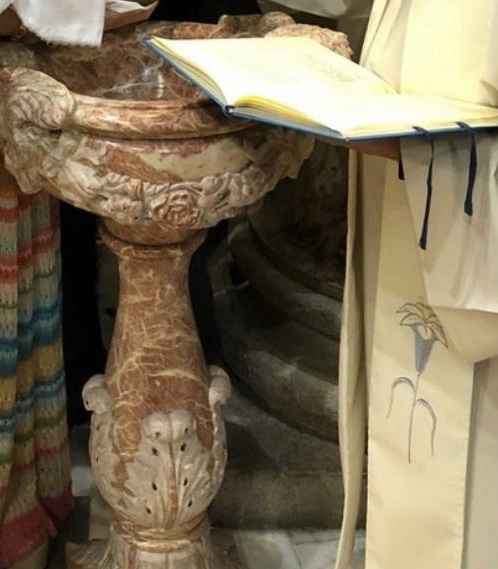 Battesimo a Roma per esperti chiese con fonte - 1