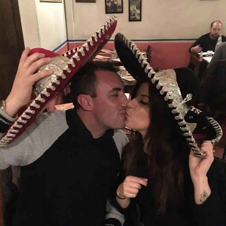 Ruba anche tu un bacio alla tua dolce metà e postalo in Community! - 1