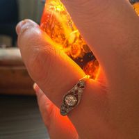 E ora mostraci una foto del tuo anello di fidanzamento! - 1