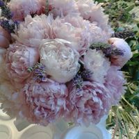 Per chi opterà per un bouquet di rose bianche... - 1