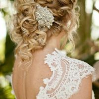 Acconciature capelli ricci sciolti o semi raccolti - 2