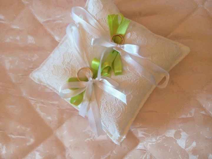 Cuscino fedi ecco il nostro - 1