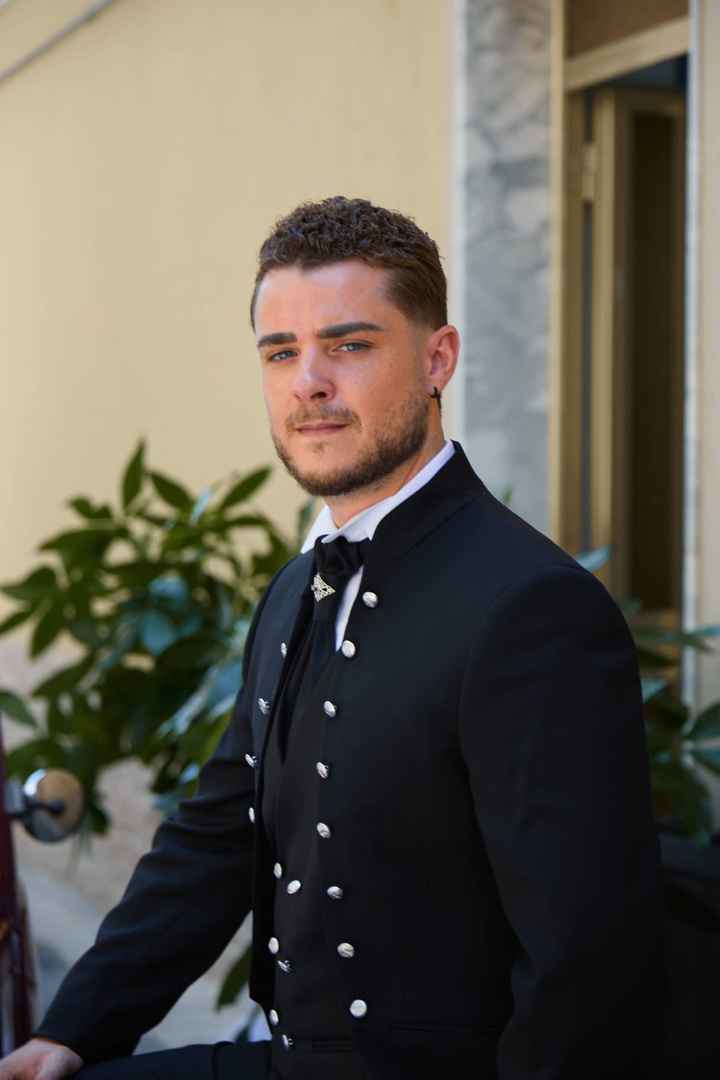 Queste sono le foto scattate da mio marito il giorno del suo matrimonio. 🩵 - 2