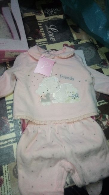  Un.po di shopping  per Dalila...... - 2