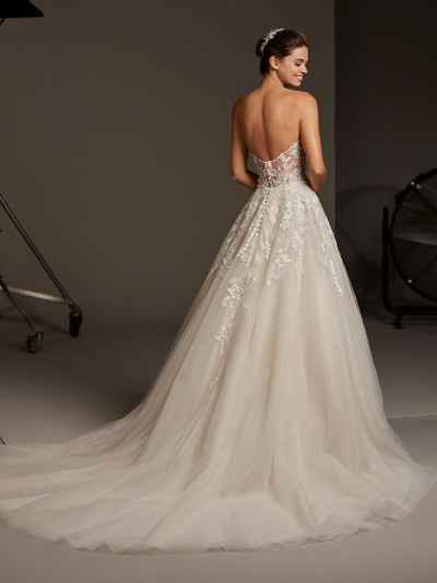 Pronovias Lyra dietro