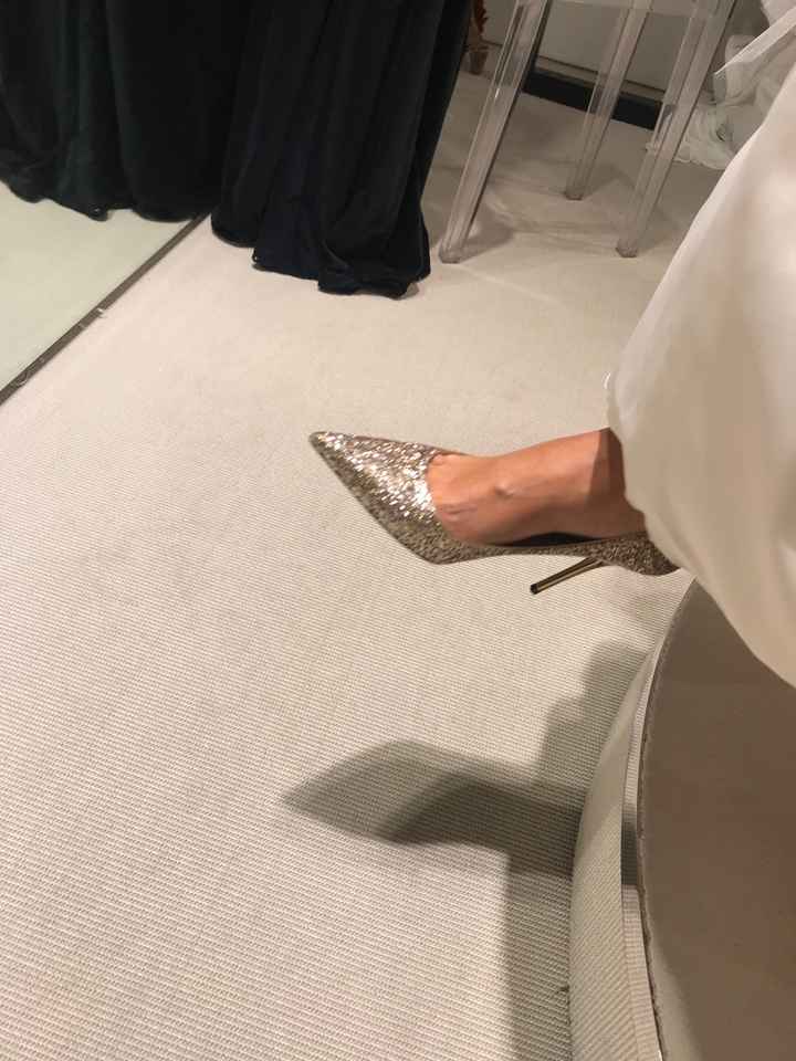 Accessori in abbinamento a Pronovias Lyra. - 1