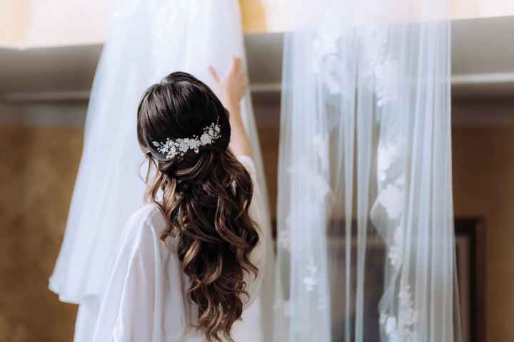 Orecchie a sventola e acconciatura - 3