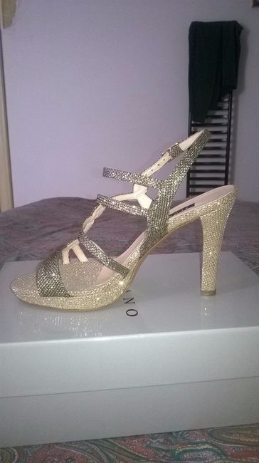 2.Scarpe Albano