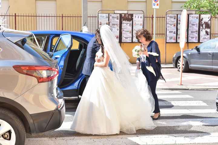 Entrata in chiesa senza corteo - 1