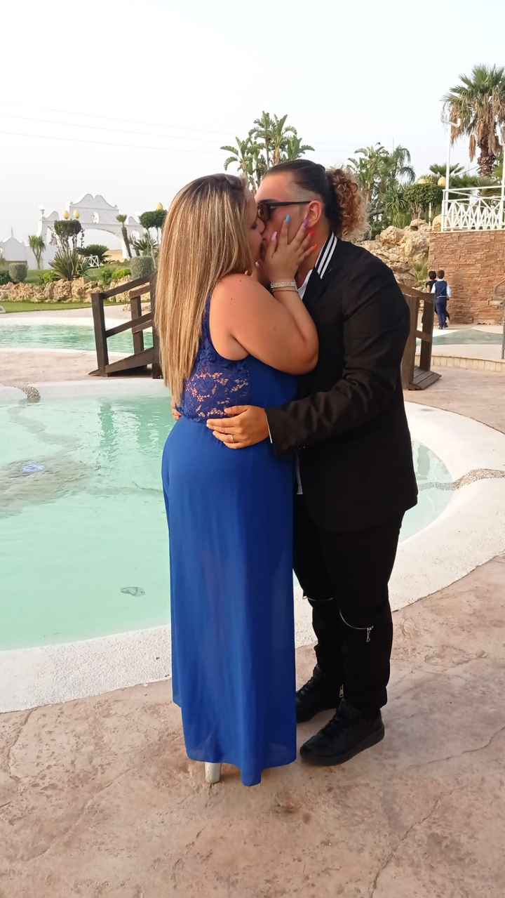 Postate una foto di voi due 👇 - 1