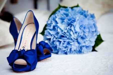 Scarpe blu per matrimonio al mare - 1
