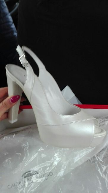 e anche le scarpe nuziali c sono!!! 😃💪😍 - 2