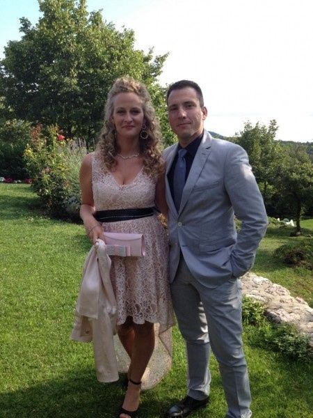 Cercasi abiti x testimoni donne  - 1