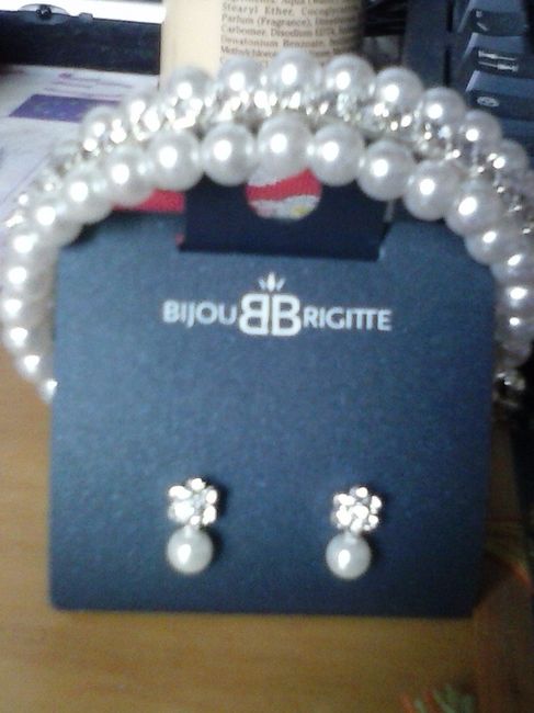 bracciale e orecchini