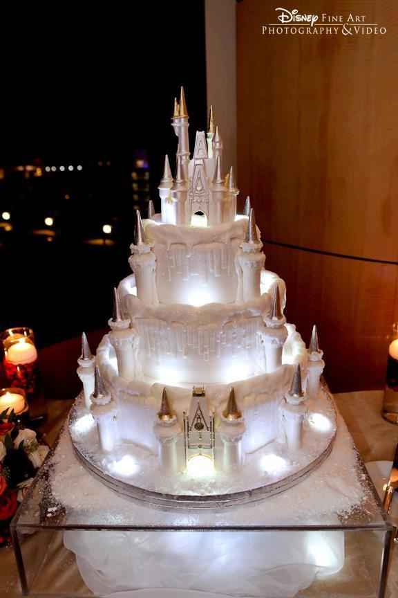 Wedding cake Disney