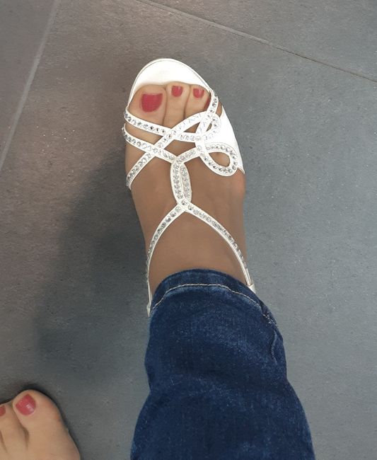 Alla ricerca delle... scarpe - 1