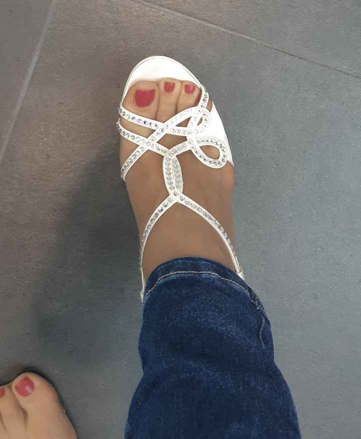 Alla ricerca delle... scarpe - 1