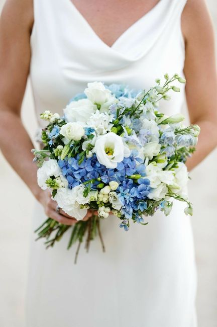 Bouquet sposa bianco-blu 22