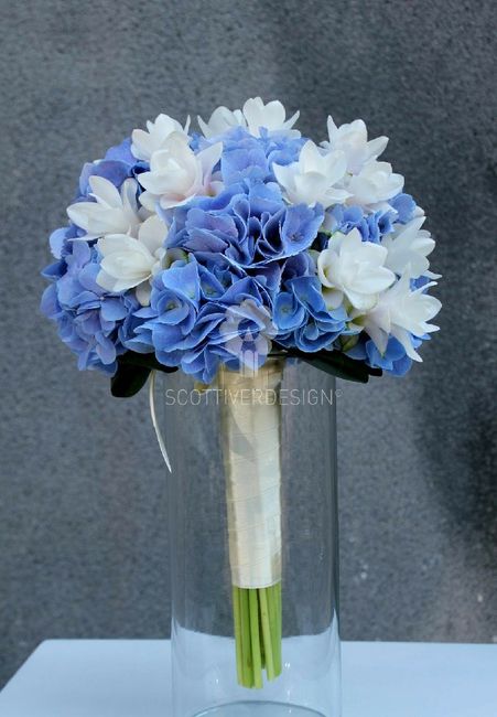 Bouquet sposa bianco-blu 25