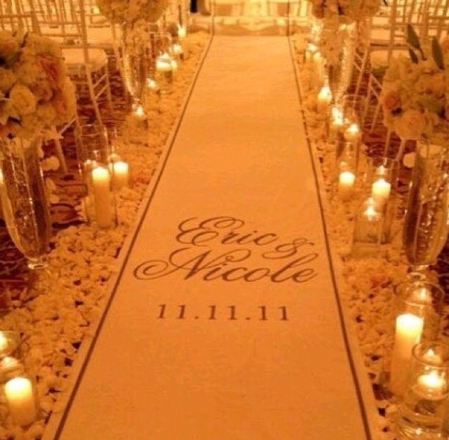 Tappeto in chiesa.  - 1