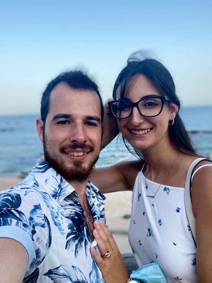 Postate una foto di voi due 👇 - 1