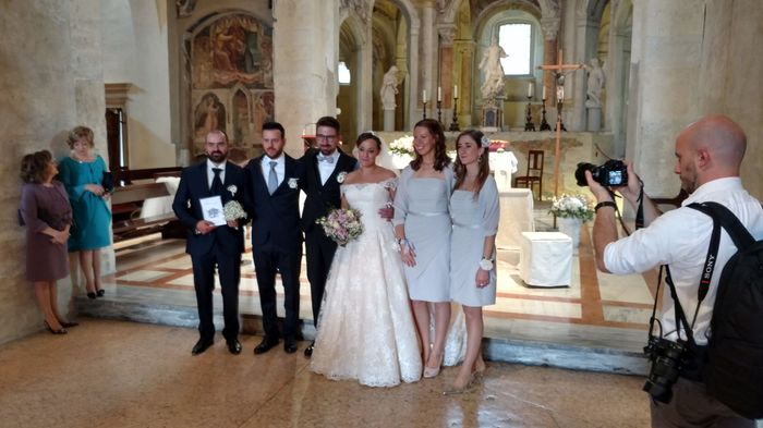 Le mie amiche testimoni con vestiti uguali o simili 1