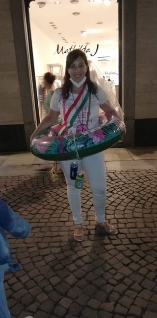 Addio al nubilato...adoro le mie amicheeeeee 4