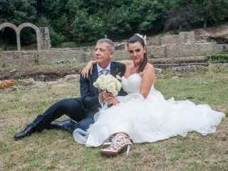 Foto esterna (con dettaglio scarpe)