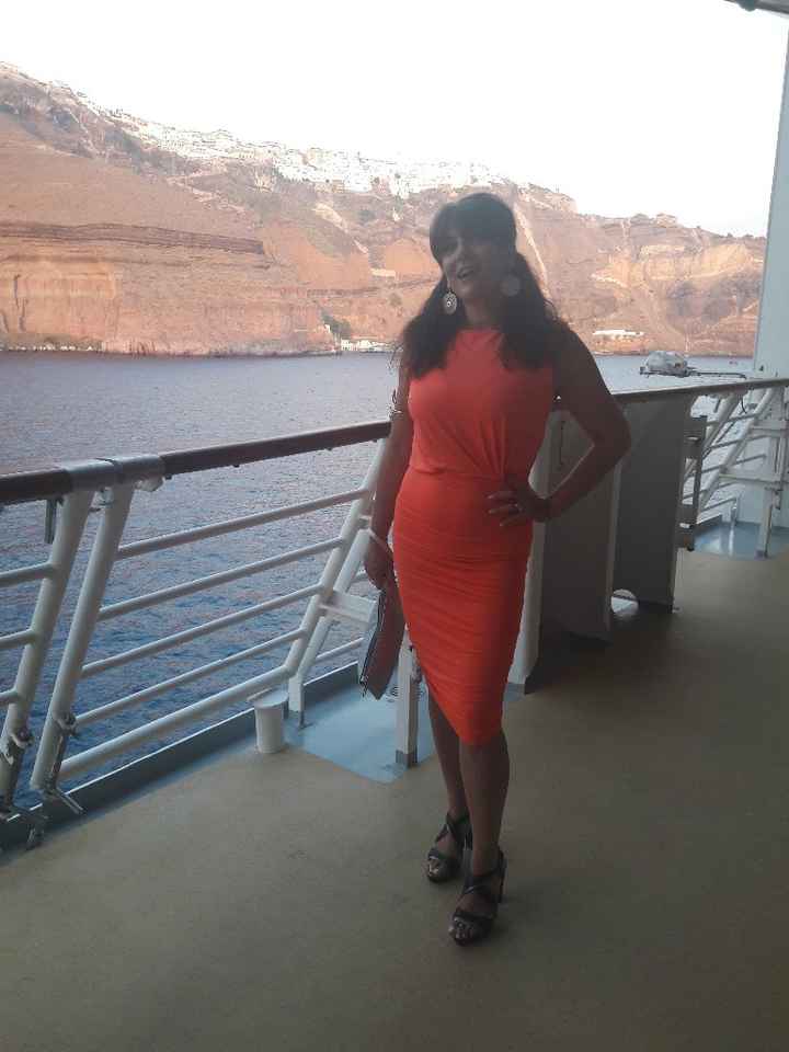 mentre lasciamo Santorini