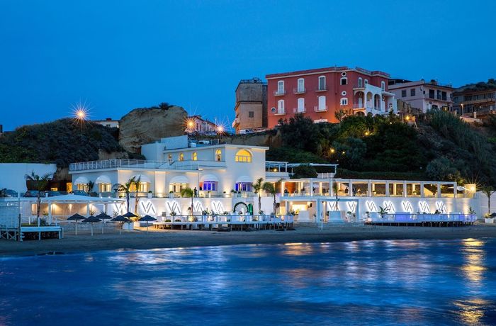 Villa Aragonese al monte di Procida chi di voi sposa?? 1