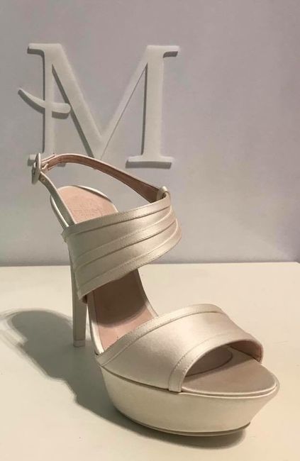 Scarpe dubbio - 1