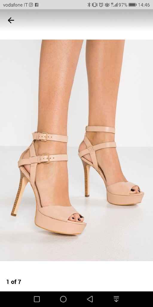 Scarpe bianche si o no? - 1