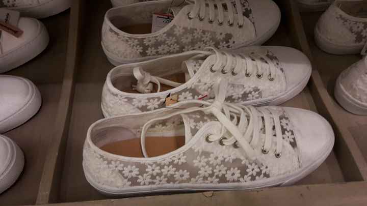 Scarpe di tela in pizzo *-* - 1