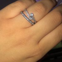 E ora mostraci una foto del tuo anello di fidanzamento! - 1