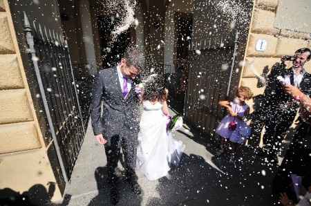 matrimonio Pamela e Lorenzo, lancio del riso