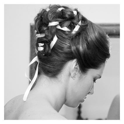 raccolti con fili di stoffa