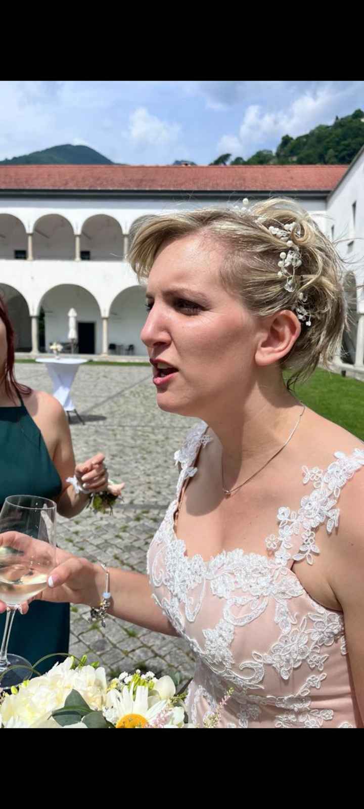 Acconciatura capelli corti - 2