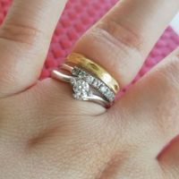 E ora mostraci una foto del tuo anello di fidanzamento! - 1