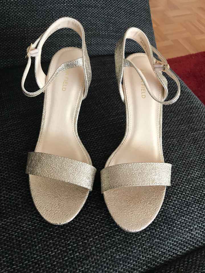 Giovedi ultima prova abito😍 ma niente scarpe 🙈 - 2